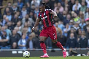 天空：西汉姆有意冬窗签下特劳雷，主帅努诺与其私交甚笃